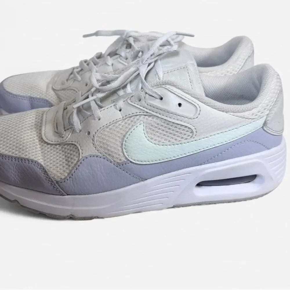 Nike Air Max Thea in white and light purple with mint green logo size 7.5